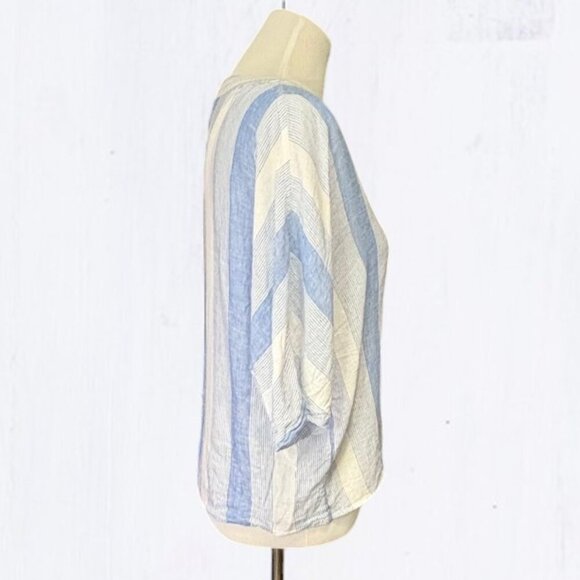 Rails Thea Blue and White Striped Tie Front Top Size Medium - Picture 3 of 8